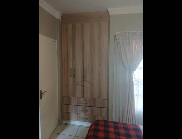 3 BEDROOM HOUSE FOR SALE IN SOUTH HILLS